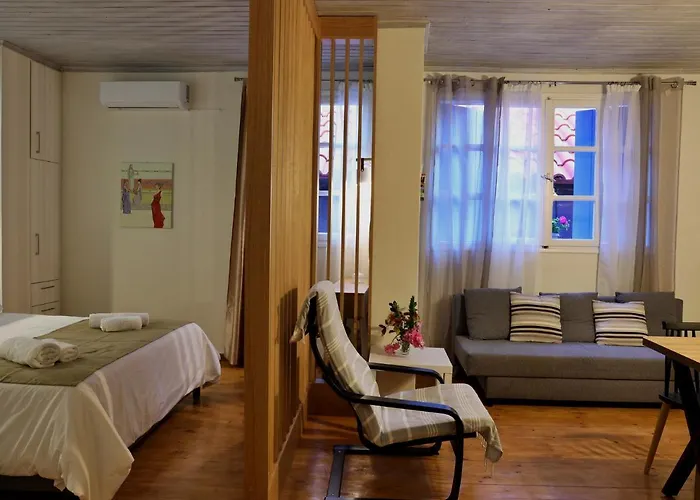 Helianthi חאניה